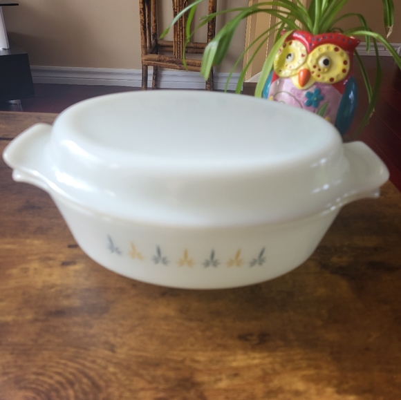 Vintage Anchor Hocking Fire King Casserole - Picture 2 of 8
